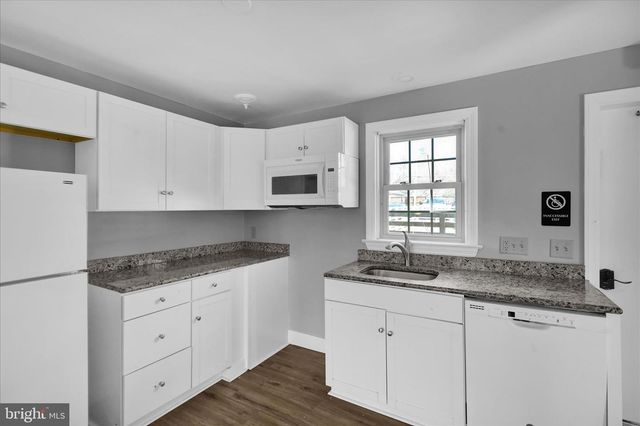 1055 COLUMBIA AVE, Lancaster, PA 17603