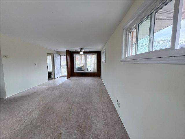 562 Firethorne Dr, Monroeville, PA 15146