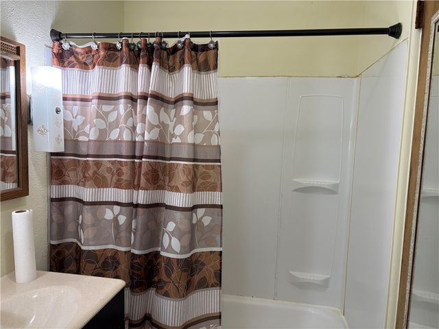 562 Firethorne Dr, Monroeville, PA 15146