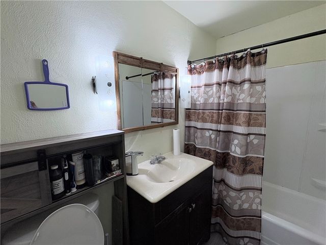 562 Firethorne Dr, Monroeville, PA 15146