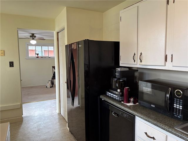 562 Firethorne Dr, Monroeville, PA 15146