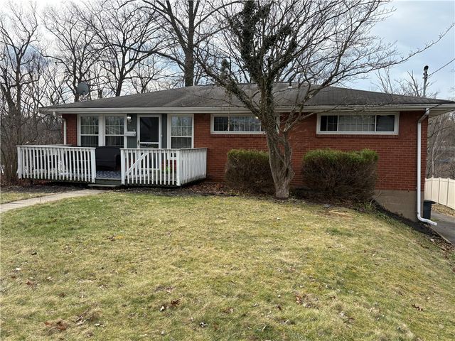 562 Firethorne Dr, Monroeville, PA 15146