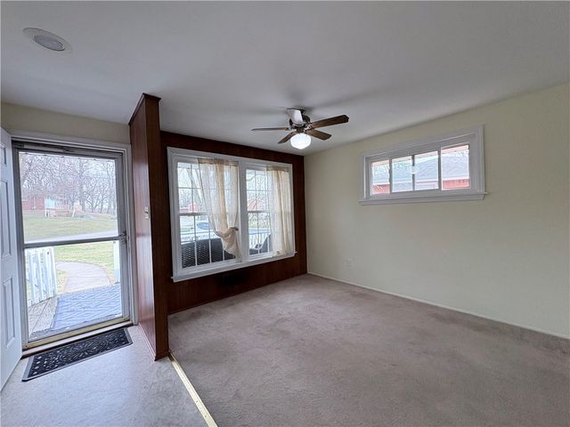 562 Firethorne Dr, Monroeville, PA 15146