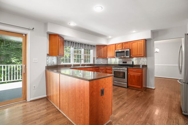 10205 N HAMPTON LN, Fredericksburg, VA 22408