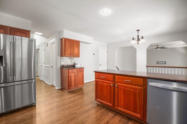10205 N HAMPTON LN, Fredericksburg, VA 22408