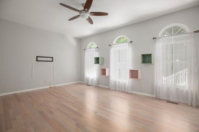 10205 N HAMPTON LN, Fredericksburg, VA 22408