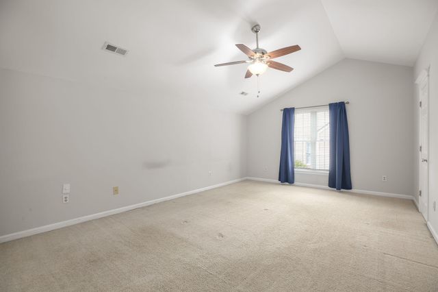 10205 N HAMPTON LN, Fredericksburg, VA 22408