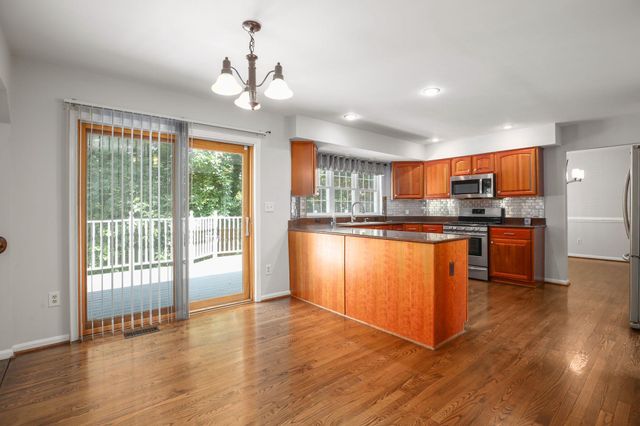 10205 N HAMPTON LN, Fredericksburg, VA 22408