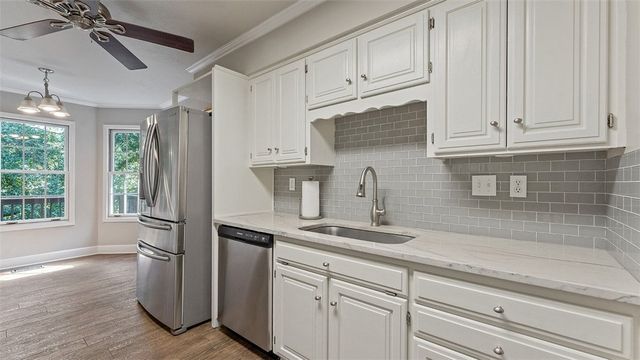 25 Lonsdale Drive, Bella Vista, AR 72715