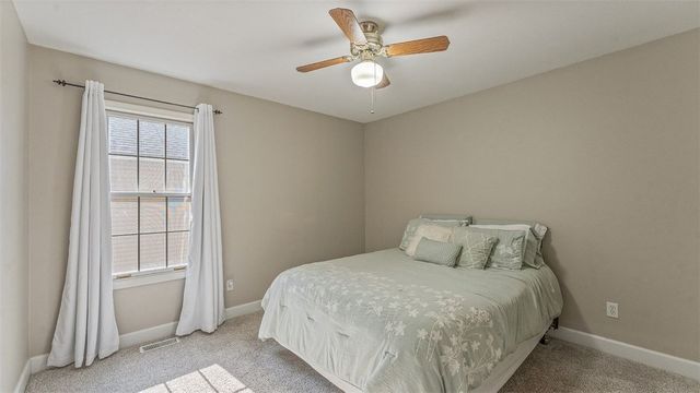 25 Lonsdale Drive, Bella Vista, AR 72715