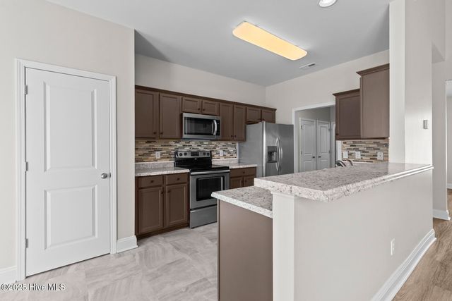 217 Emerald Ridge Road, Jacksonville, NC 28546