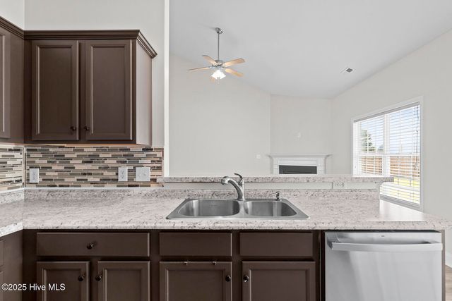 217 Emerald Ridge Road, Jacksonville, NC 28546