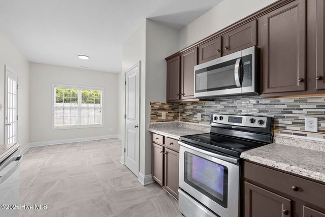 217 Emerald Ridge Road, Jacksonville, NC 28546
