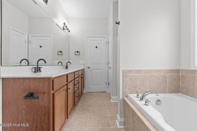 217 Emerald Ridge Road, Jacksonville, NC 28546