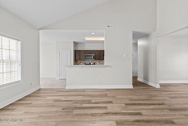 217 Emerald Ridge Road, Jacksonville, NC 28546