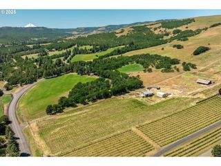 5073 CHENOWETH Rd, The Dalles, OR 97058