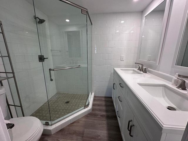 14 Ridgewood Circle, Tequesta, FL 33469