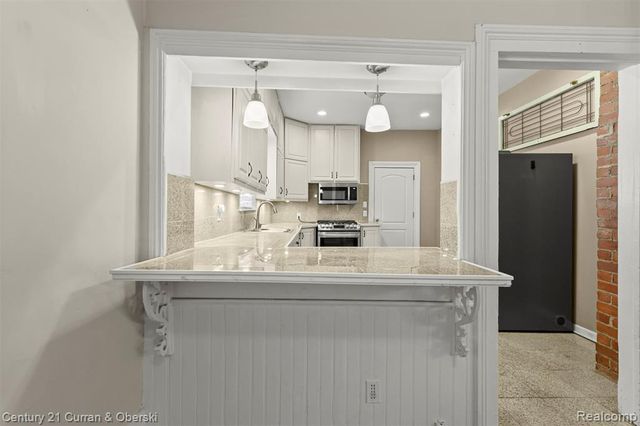323 E Liberty Street, South Lyon, MI 48178