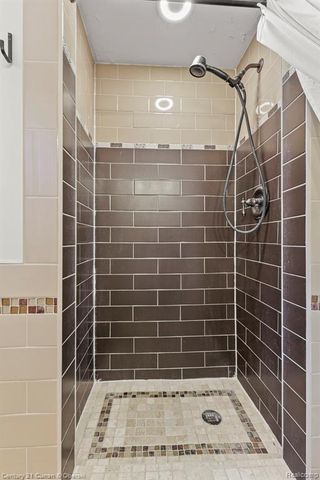 323 E Liberty Street, South Lyon, MI 48178