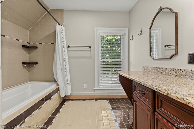 323 E Liberty Street, South Lyon, MI 48178