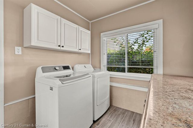 323 E Liberty Street, South Lyon, MI 48178