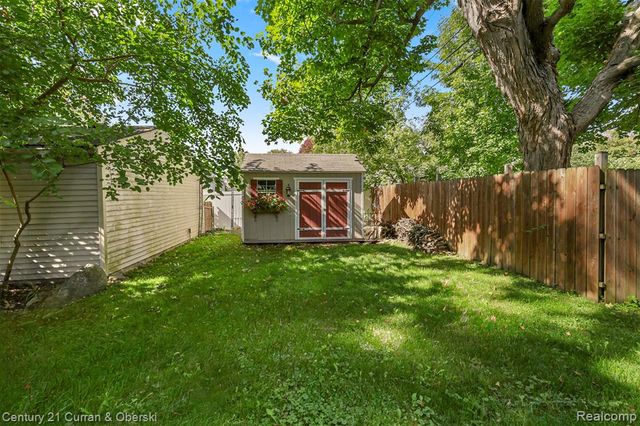 323 E Liberty Street, South Lyon, MI 48178