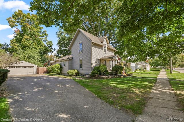 323 E Liberty Street, South Lyon, MI 48178