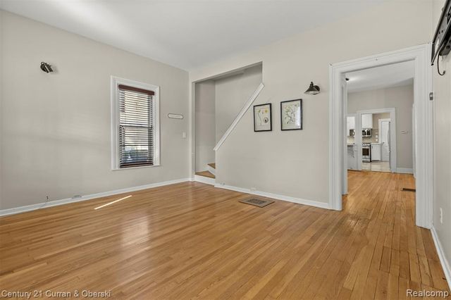 323 E Liberty Street, South Lyon, MI 48178
