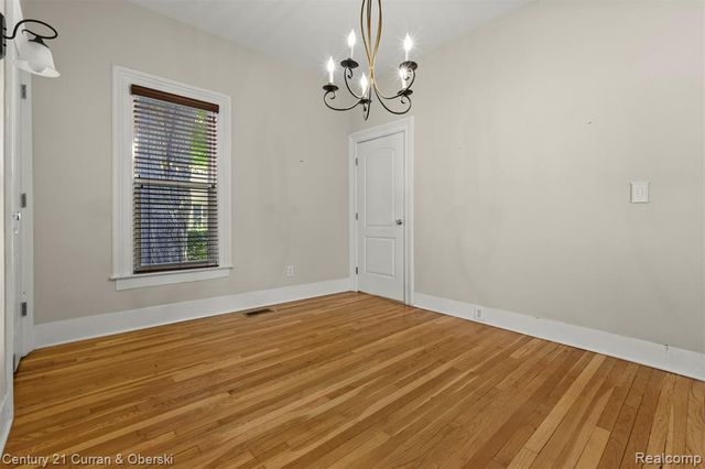 323 E Liberty Street, South Lyon, MI 48178