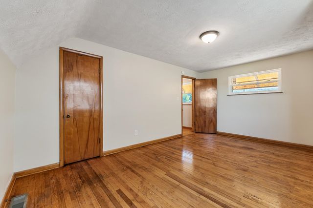 3203 Bradley Road, Huntington, WV 25704