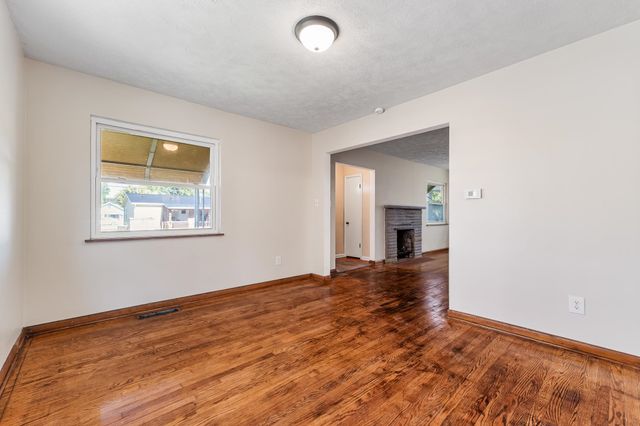 3203 Bradley Road, Huntington, WV 25704