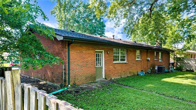 1620 Idlewood Drive, Clarksville, IN 47129