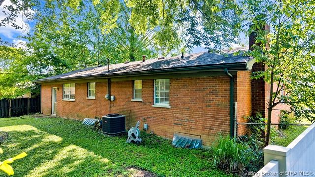 1620 Idlewood Drive, Clarksville, IN 47129
