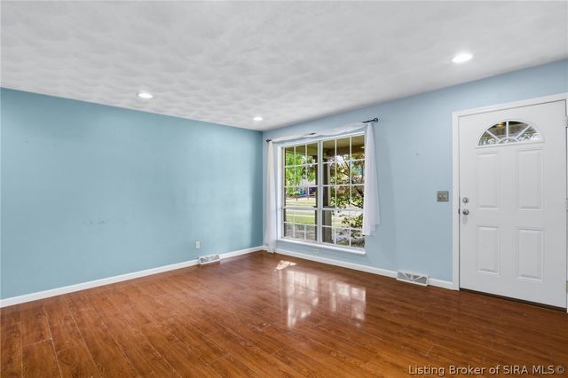 1620 Idlewood Drive, Clarksville, IN 47129