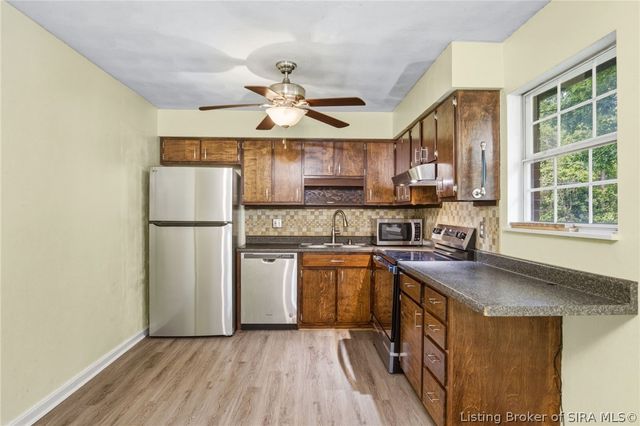 1620 Idlewood Drive, Clarksville, IN 47129
