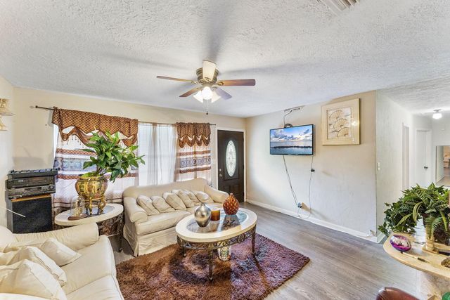 457 Evergreen Drive, Lake Park, FL 33403