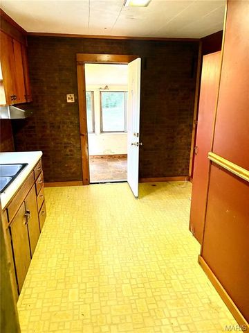 217 Center Drive, Caseyville, IL 62232