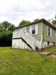 217 Center Drive, Caseyville, IL 62232