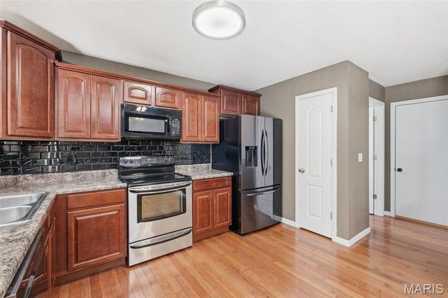 29362 Walnut Lake Lane, Wright City, MO 63390