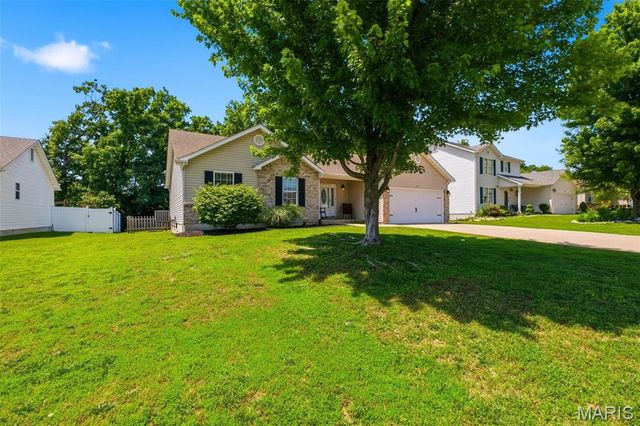 29362 Walnut Lake Lane, Wright City, MO 63390