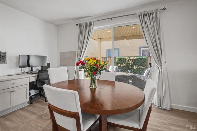 2482 Cinnabar Dr, Fairfield, CA 94533