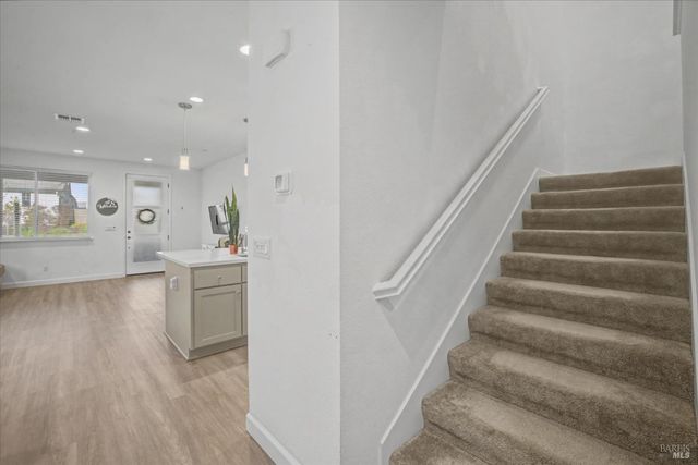 2482 Cinnabar Dr, Fairfield, CA 94533