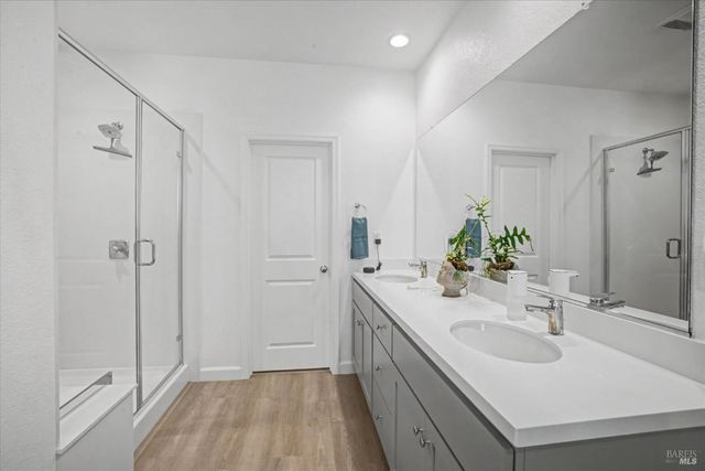 2482 Cinnabar Dr, Fairfield, CA 94533