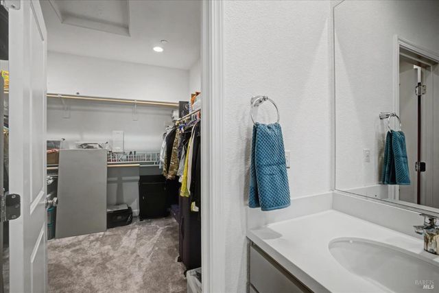 2482 Cinnabar Dr, Fairfield, CA 94533