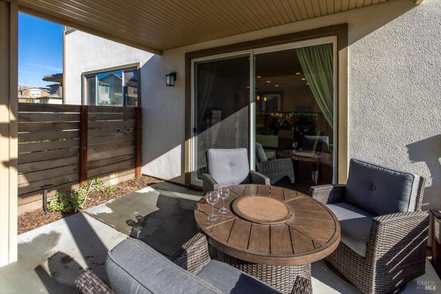 2482 Cinnabar Dr, Fairfield, CA 94533