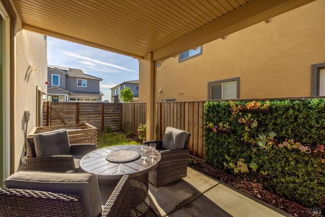 2482 Cinnabar Dr, Fairfield, CA 94533