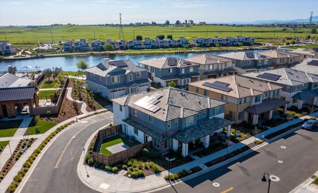 2482 Cinnabar Dr, Fairfield, CA 94533
