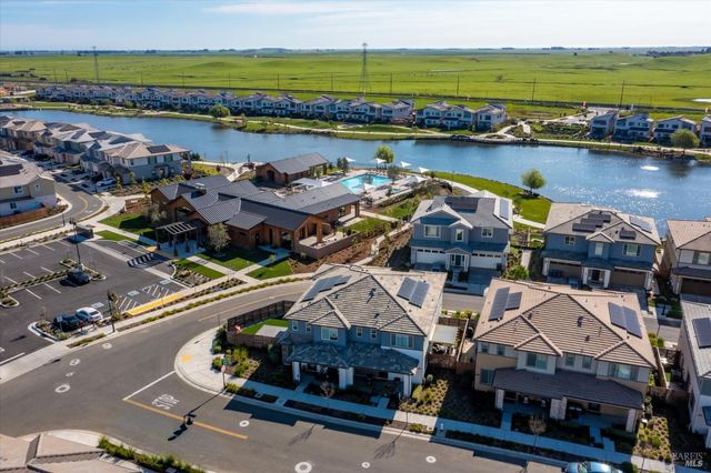 2482 Cinnabar Dr, Fairfield, CA 94533