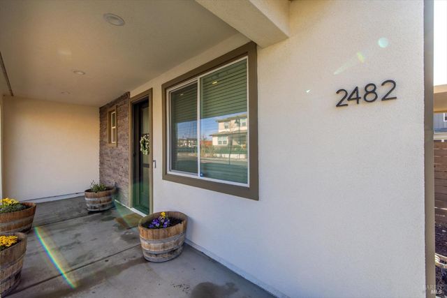 2482 Cinnabar Dr, Fairfield, CA 94533