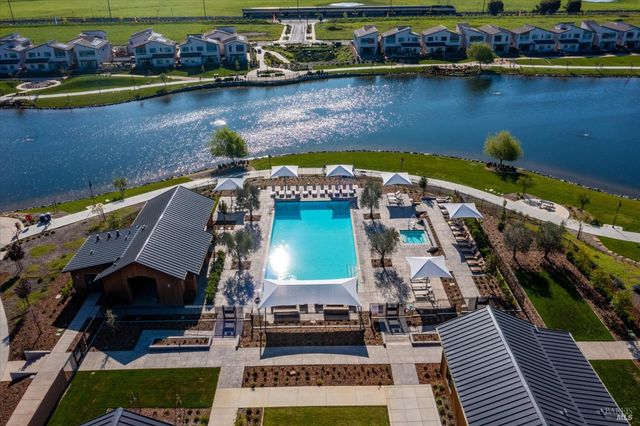 2482 Cinnabar Dr, Fairfield, CA 94533